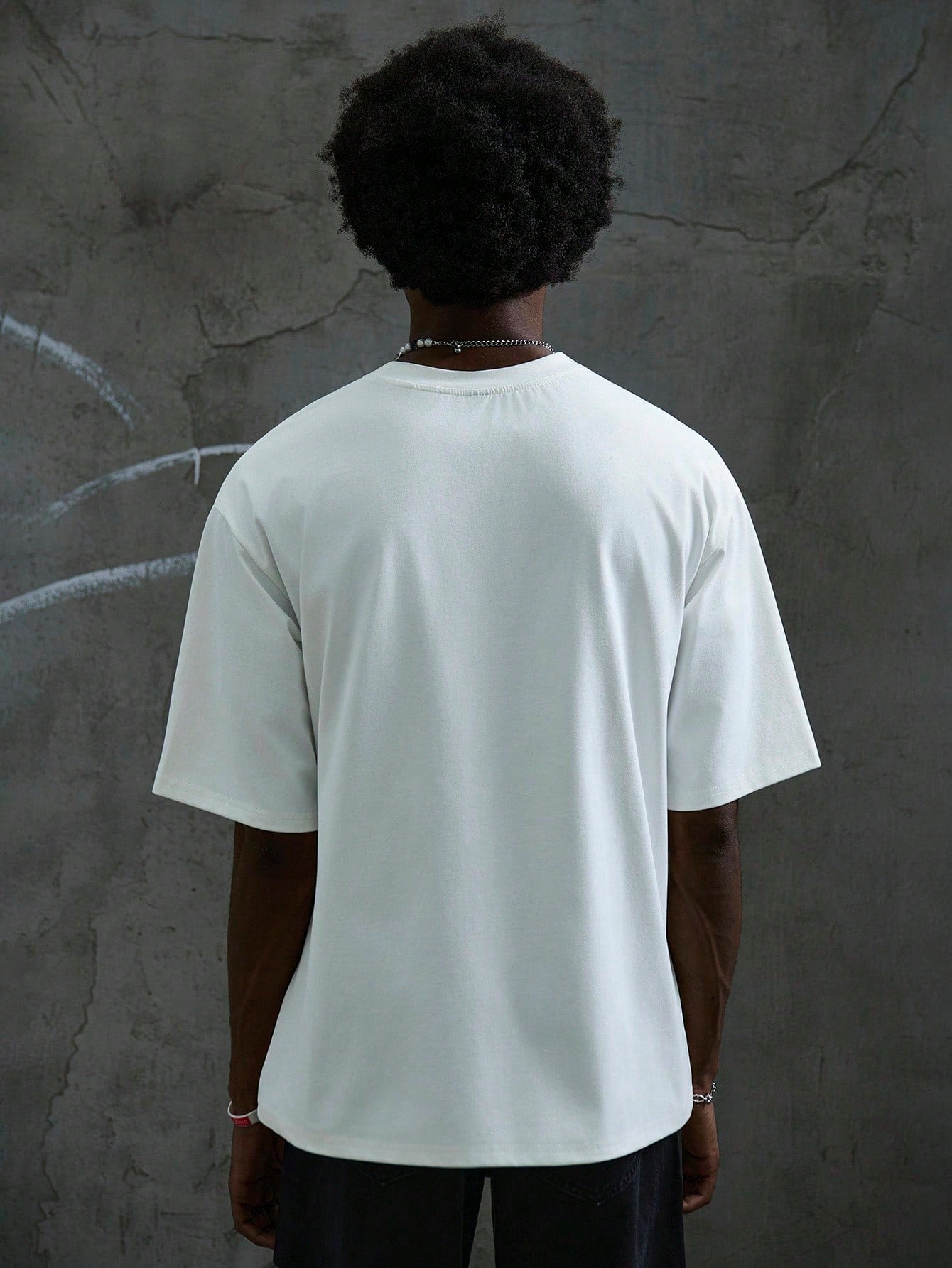 Manfinity Roghcode Men a White Street Style Tee Short Sleeve Top with Black and White Mouth Pattern, Suitable for Summer, Funny, for Going Out