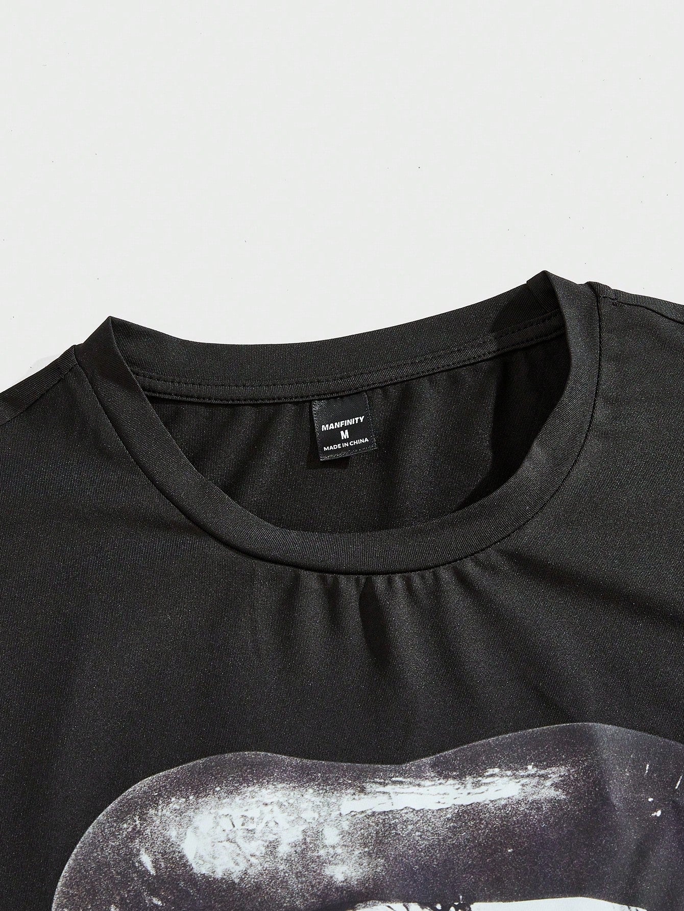 Manfinity VCAY 1Pc Men Y2K Funny Casual Oversize High Street Vintage Style Creative Lips Angel Madonna Oil Painting Print Black Knitted T-Shirt, Summer
