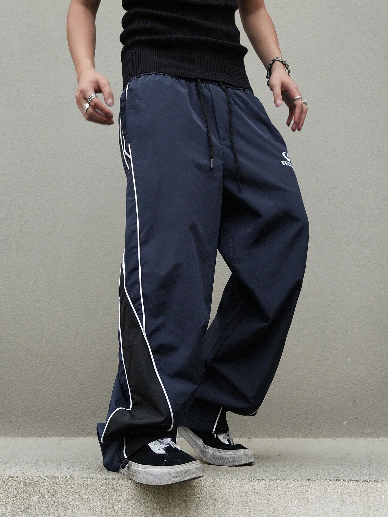 Manfinity Campus Court Men'S Casual Color Block Patchwork Drawstring Straight Pants, Going Out Long Colorblock Blue Straight Leg Sweatpants, for Fall