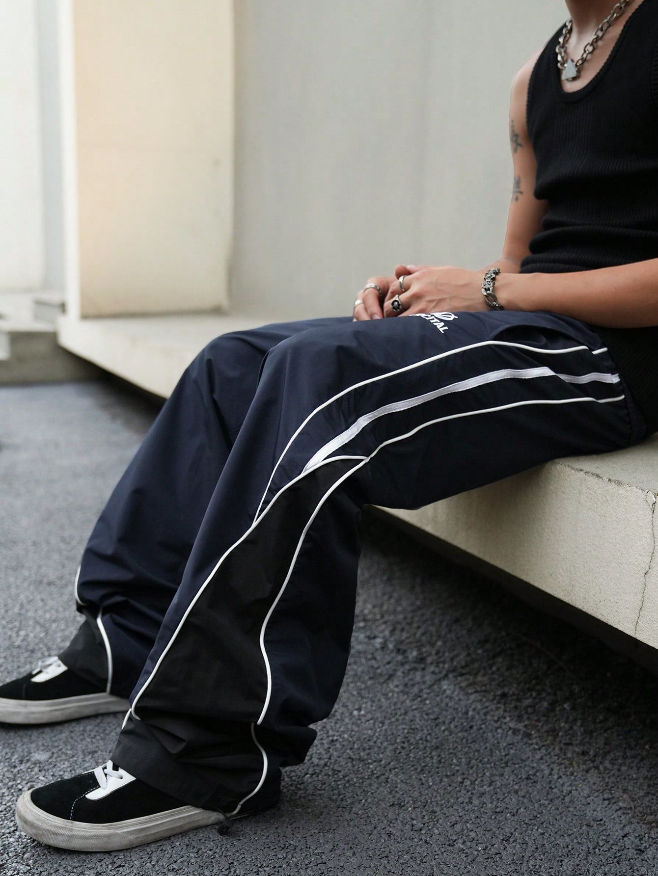 Manfinity Campus Court Men'S Casual Color Block Patchwork Drawstring Straight Pants, Going Out Long Colorblock Blue Straight Leg Sweatpants, for Fall