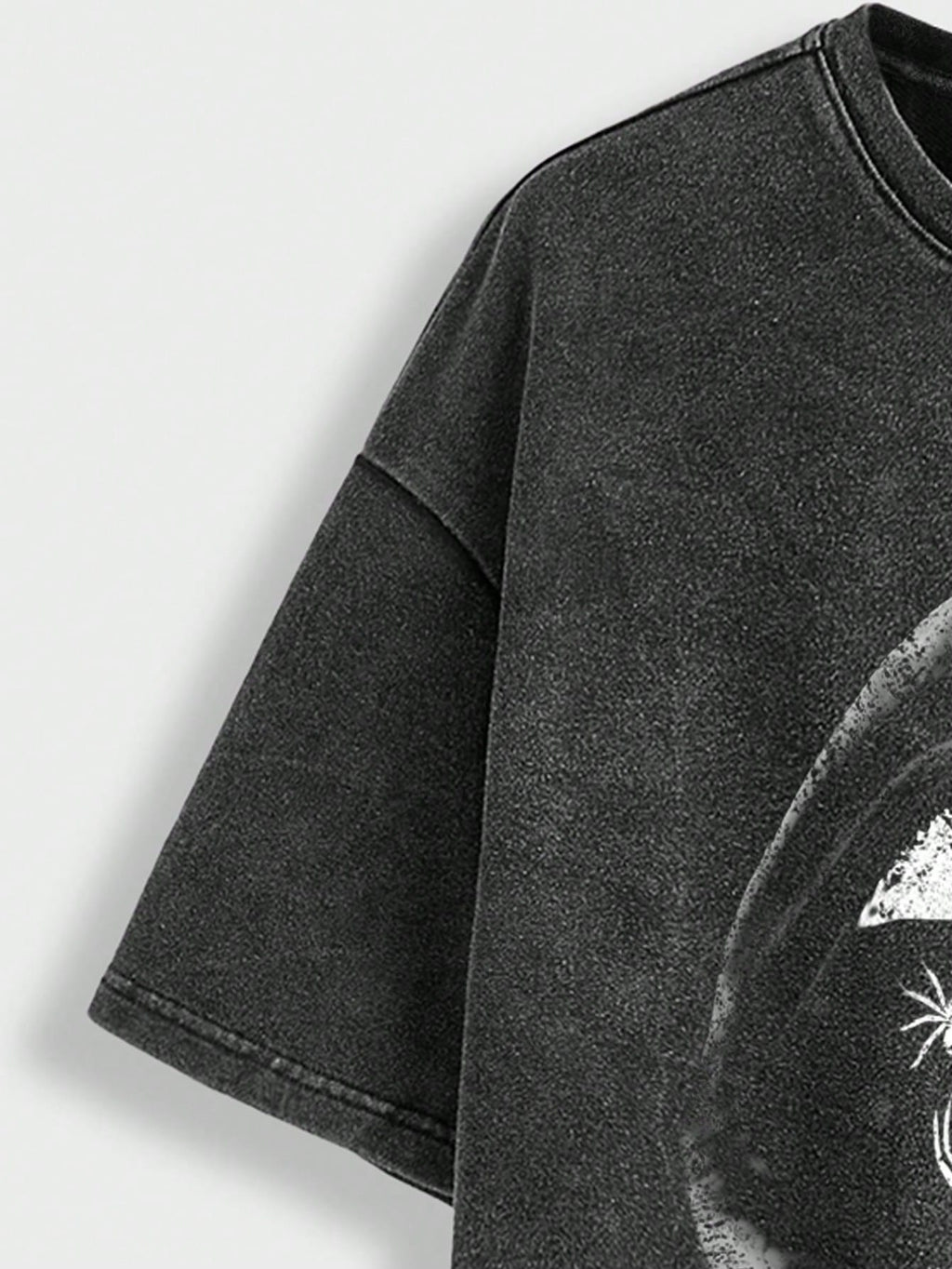 Manfinity ZONE917 Men Loose-Fitting Street-Style Vintage Dark Gothic Black and White Lips Spider Creative Graphic Pattern Black Loose Drop-Shoulder Knitted Distressed Short Sleeve T-Shirt, for Going Out