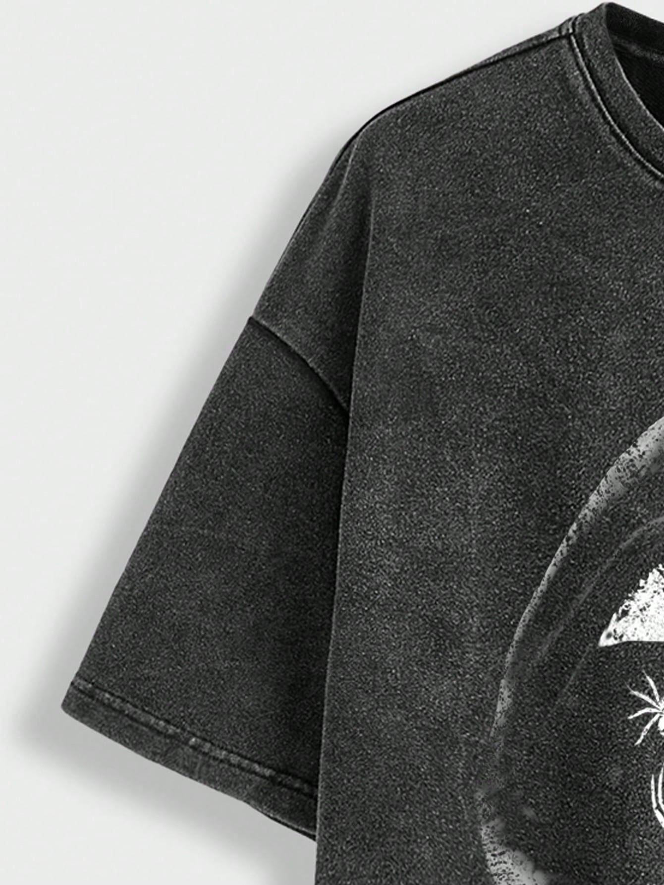 Manfinity ZONE917 Men Loose-Fitting Street-Style Vintage Dark Gothic Black and White Lips Spider Creative Graphic Pattern Black Loose Drop-Shoulder Knitted Distressed Short Sleeve T-Shirt, for Going Out